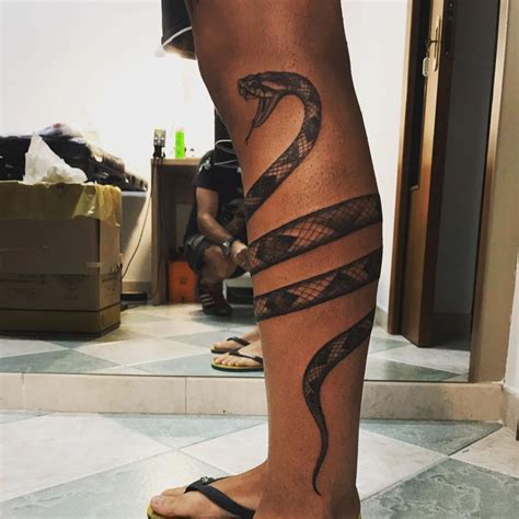 tatuaggi sulle gambe uomo|Tatuaggi gambe uomo: un compendio di 25 foto